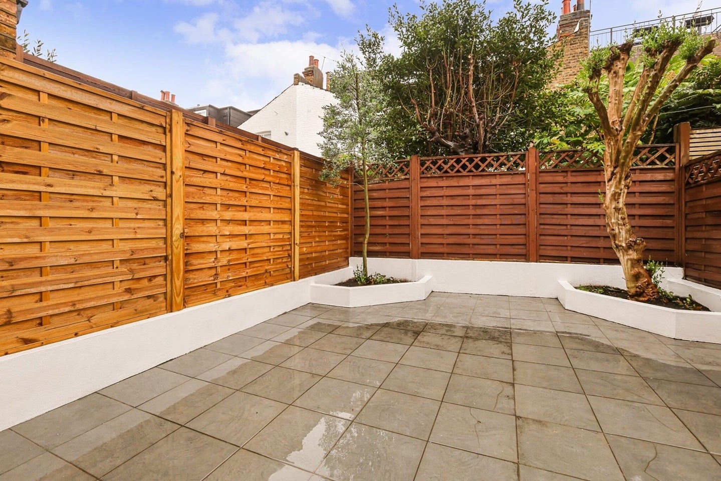 House Guion Road in Greater London