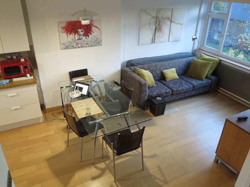 Room Combine Way in Greater London