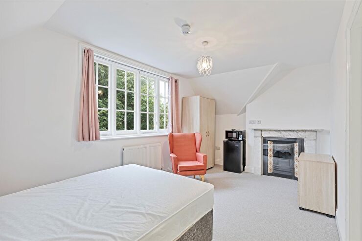 Room Sackville Road in Portslade by Sea