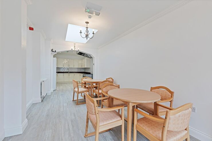 Room Sackville Road in Portslade by Sea