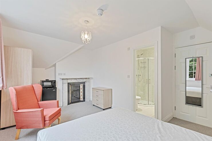 Room Sackville Road in Portslade by Sea