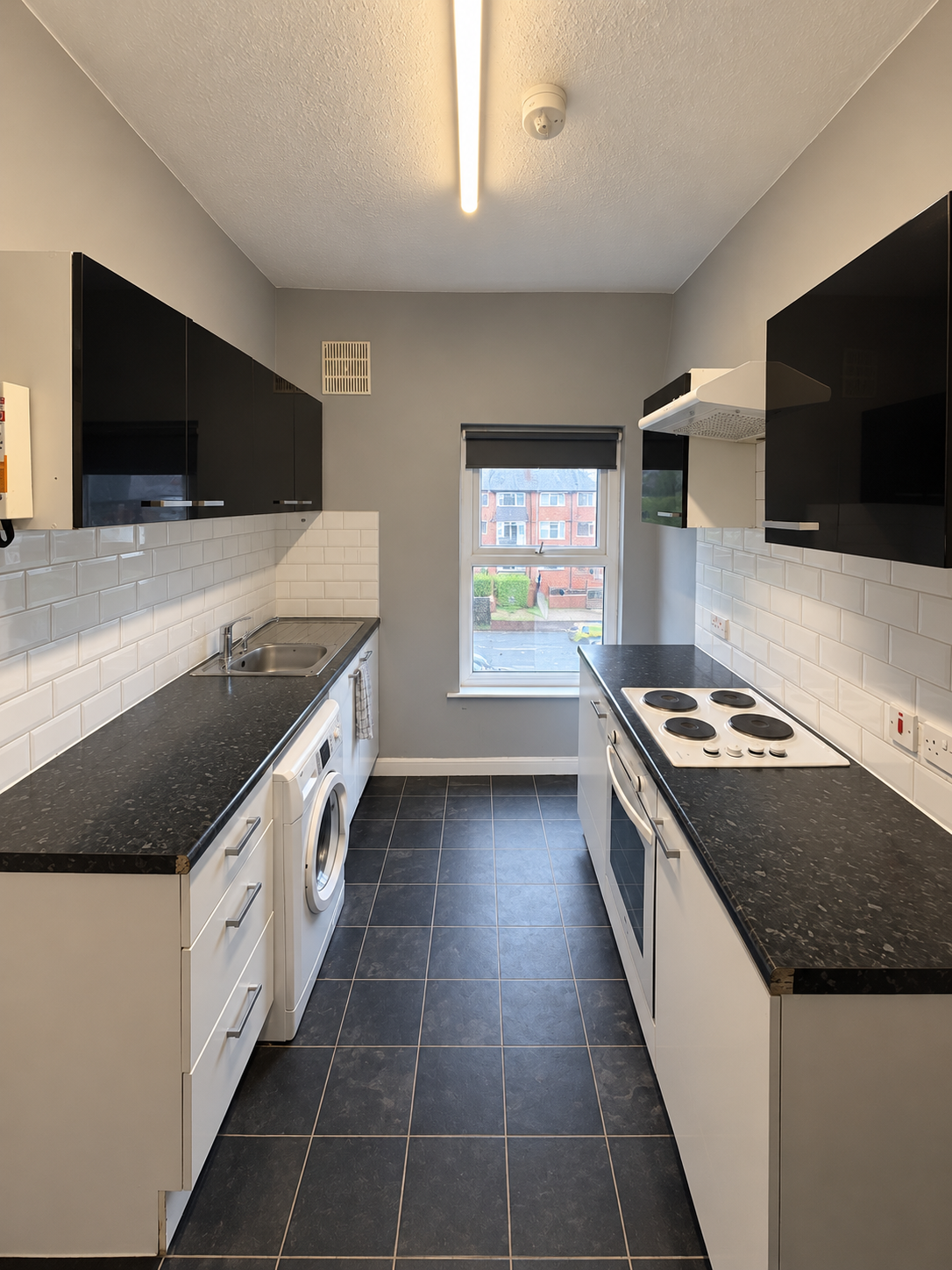 Flat Rosebank Road in Leeds