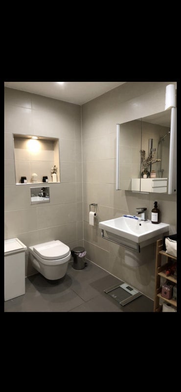 Room Sylvester Path in Greater London