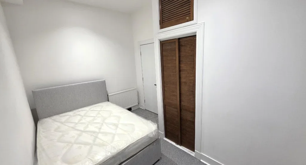 Flat Hollybank Place in Aberdeen City