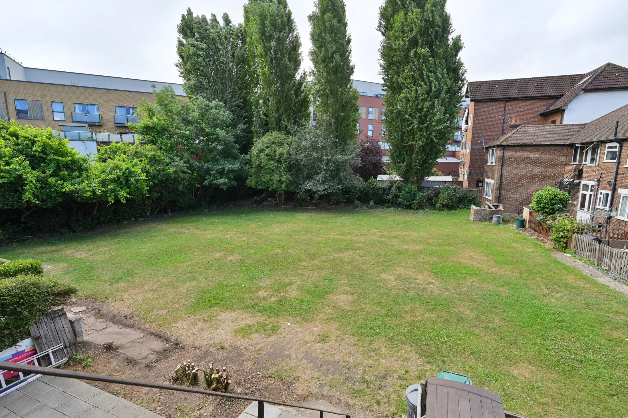 Flat West Barnes Lane in Greater London