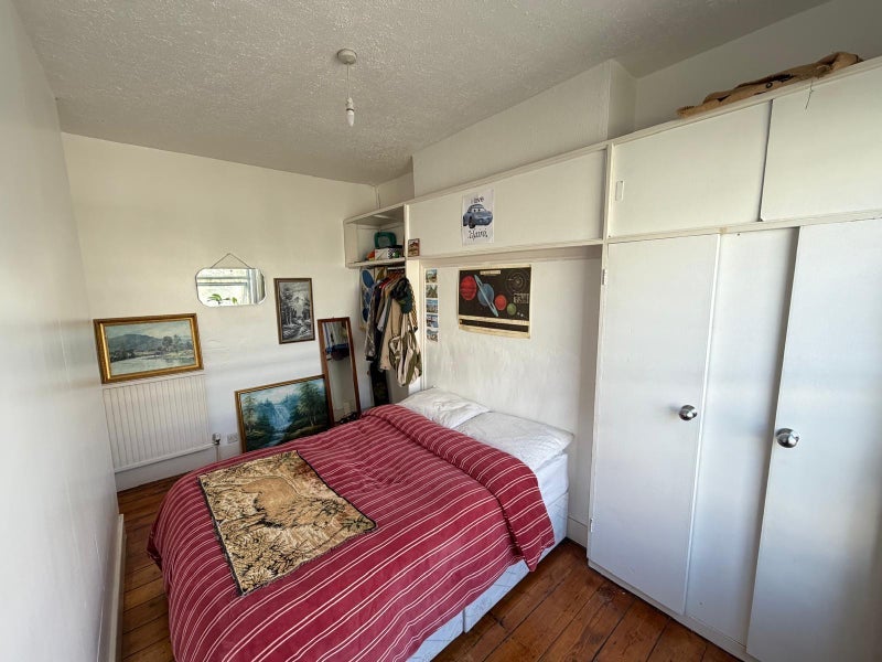 Room Holloway Road in Greater London