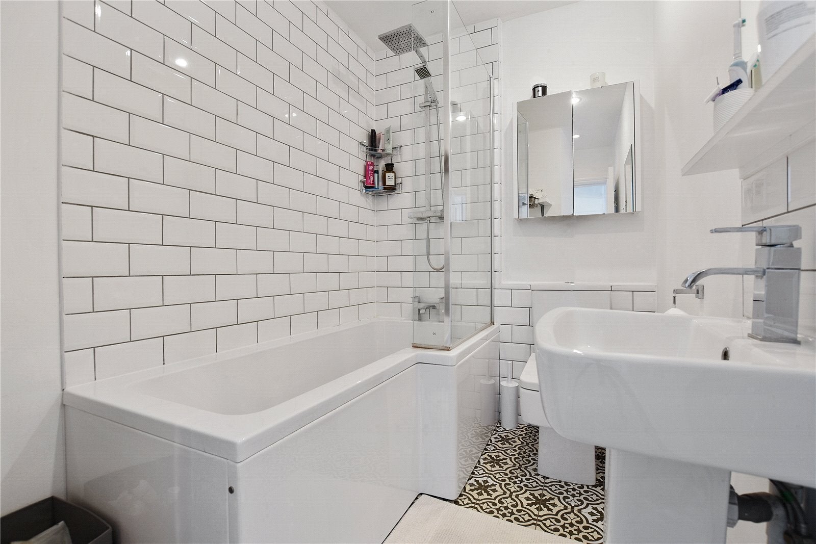 Flat Oxberry Avenue in Greater London