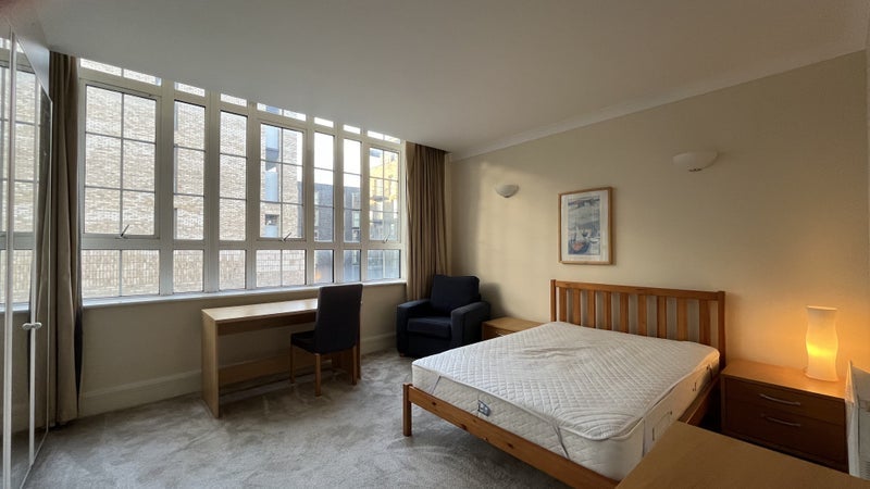 Flat Grange Yard in Greater London