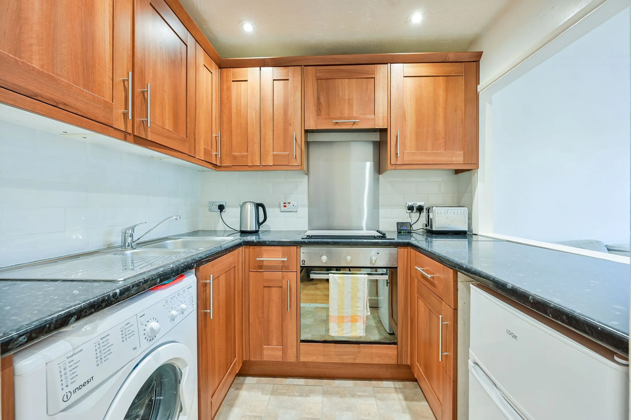 Flat Oxley Close in Greater London