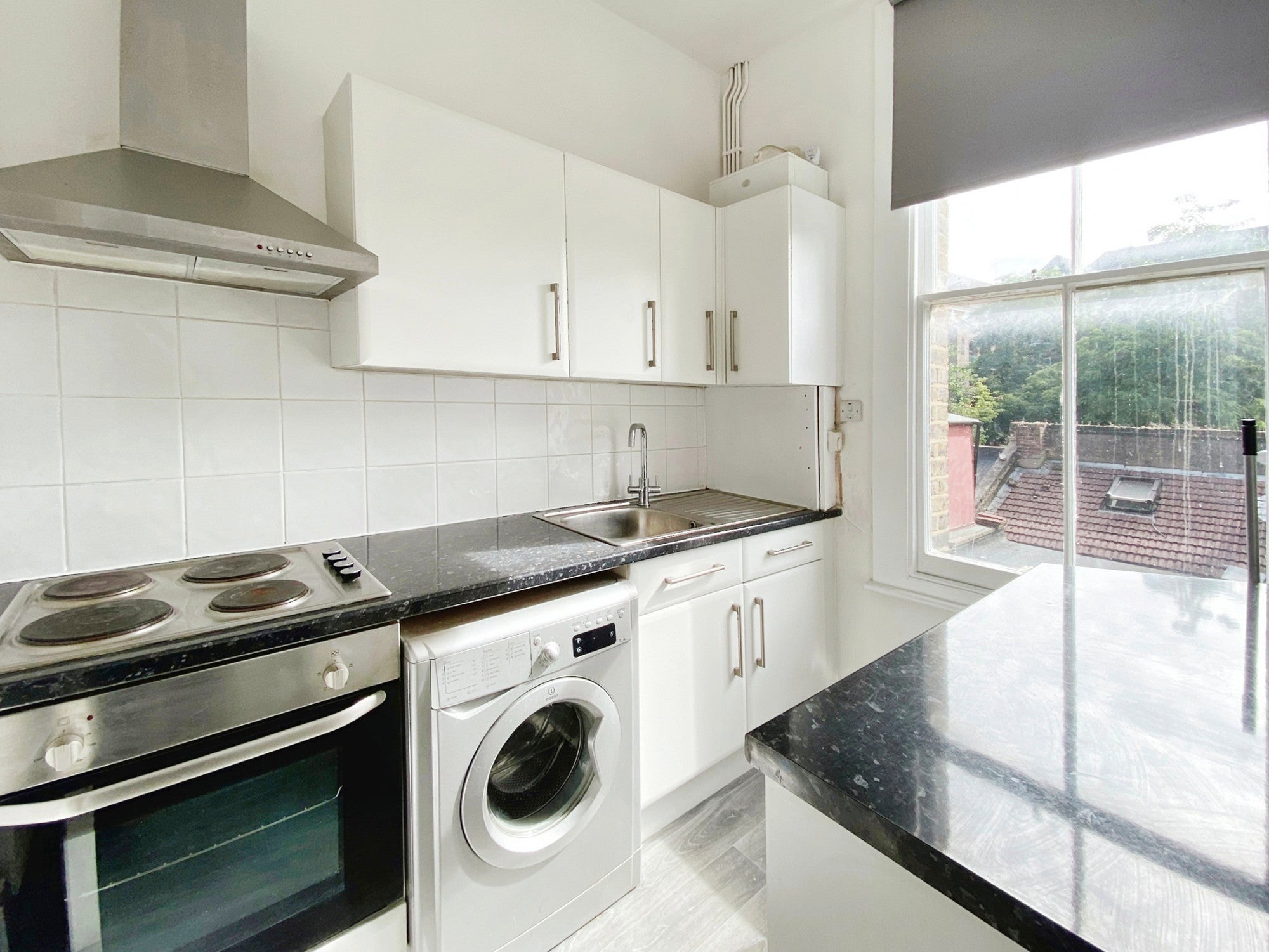 House Chillingworth Road in Greater London