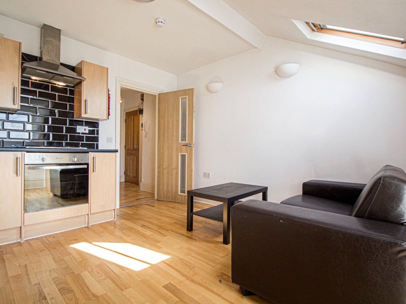 Flat Hyde Terrace in Leeds