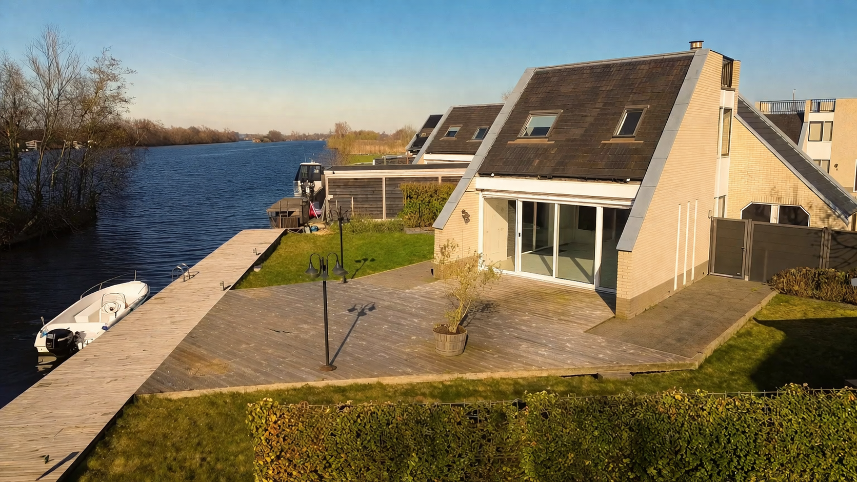 Waeterrijck 11 in Vinkeveen