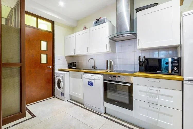 Flat Oakley Street in Greater London