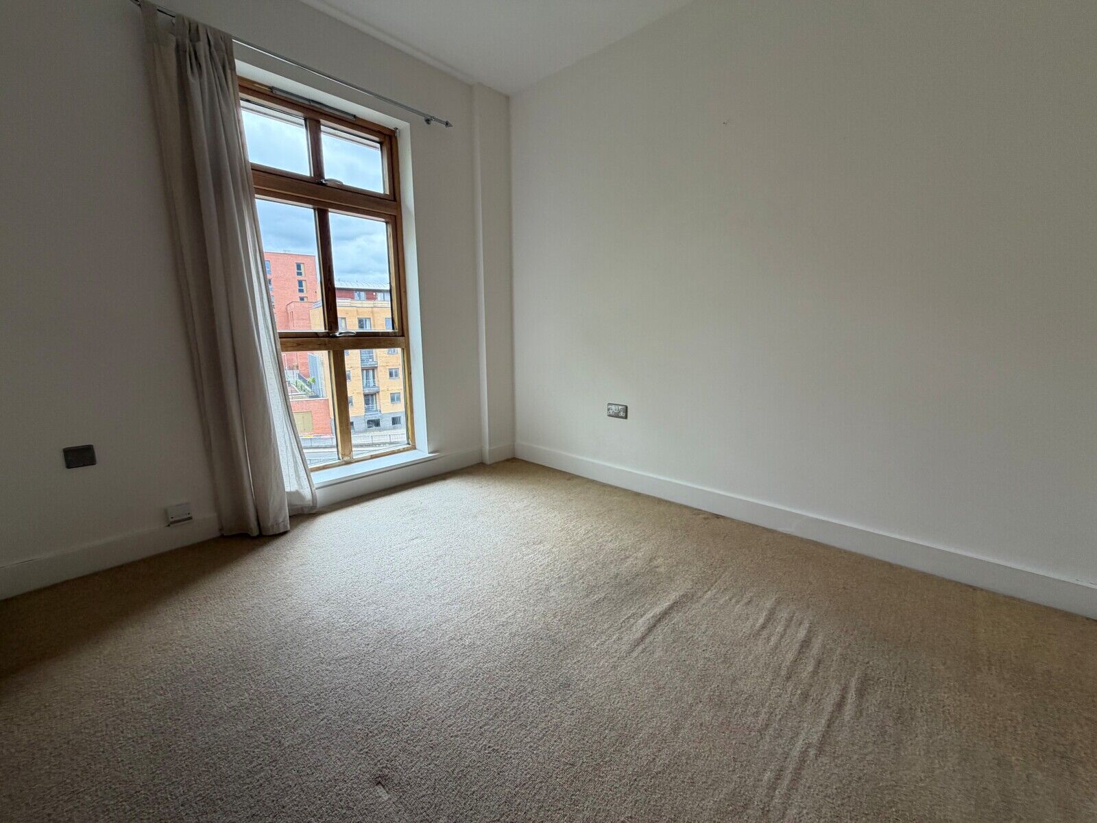 Flat Sackville Street in Reading