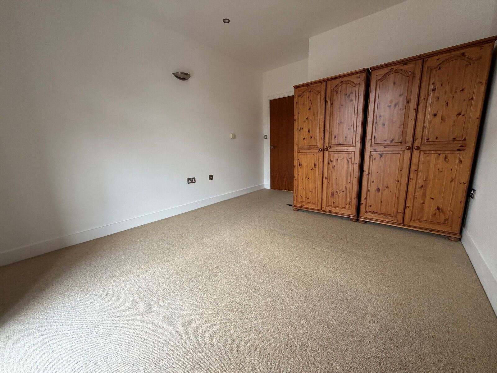 Flat Sackville Street in Reading