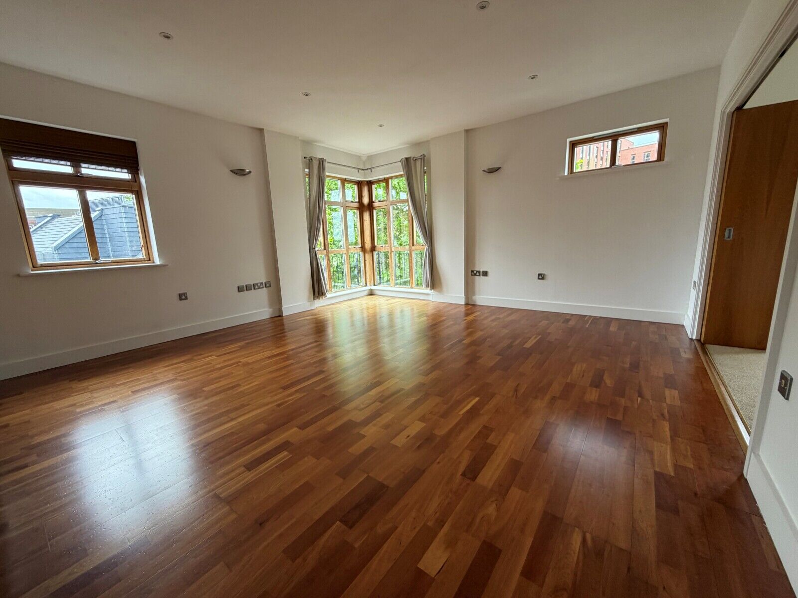 Flat Sackville Street in Reading