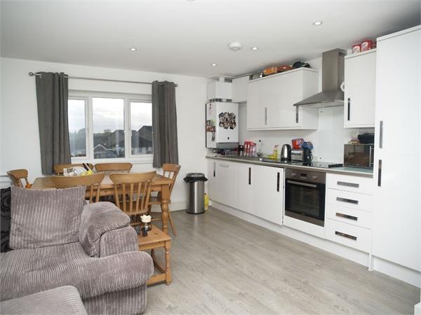 Flat Ruxley Lane in Epsom and Ewell