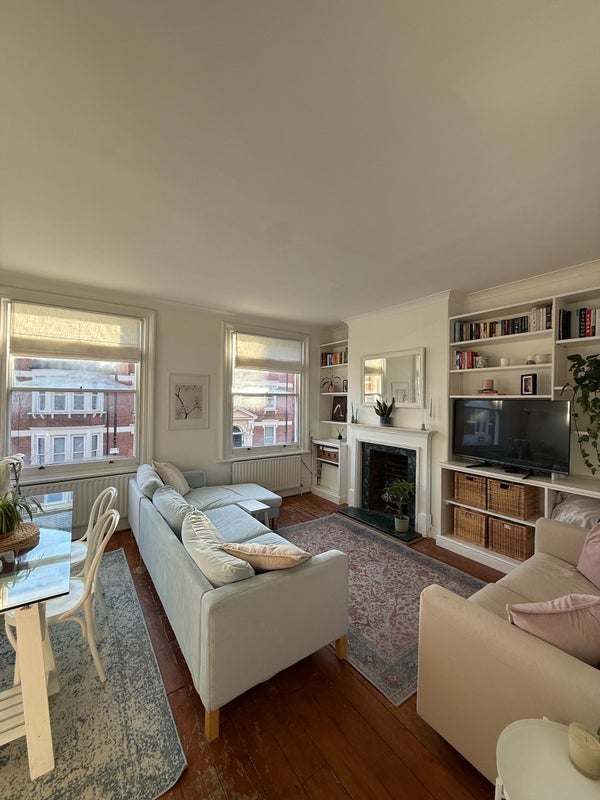 Room Abbeville Road in Greater London