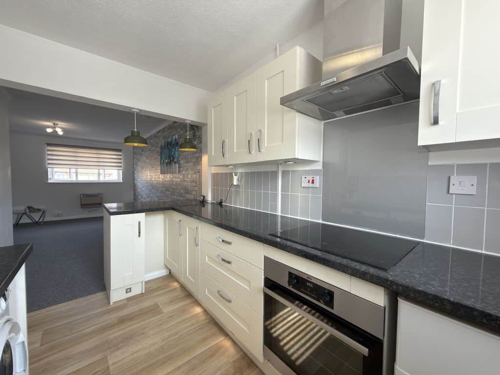 Flat Overbrook Road in Stroud