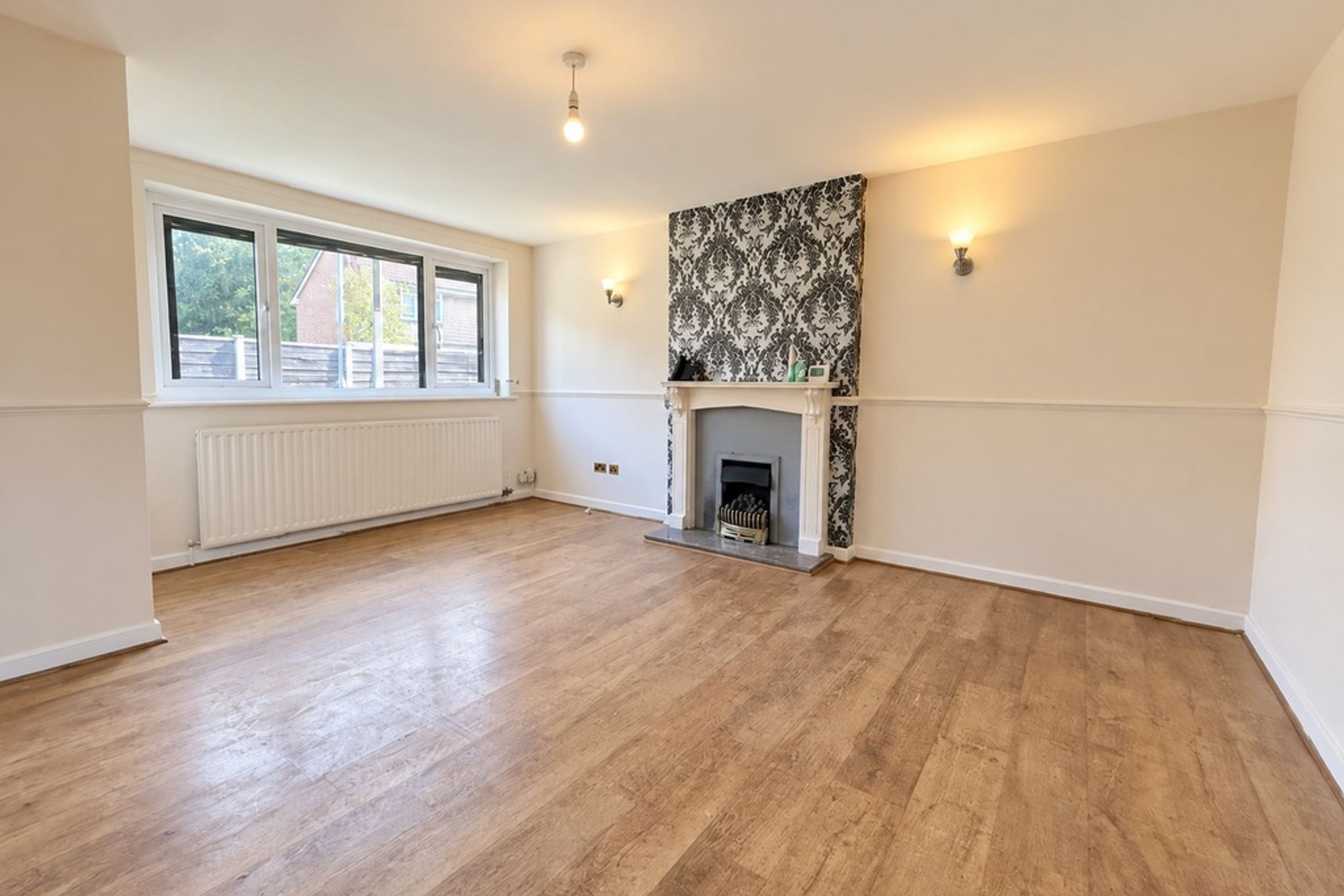 House Howden Close in Stockport