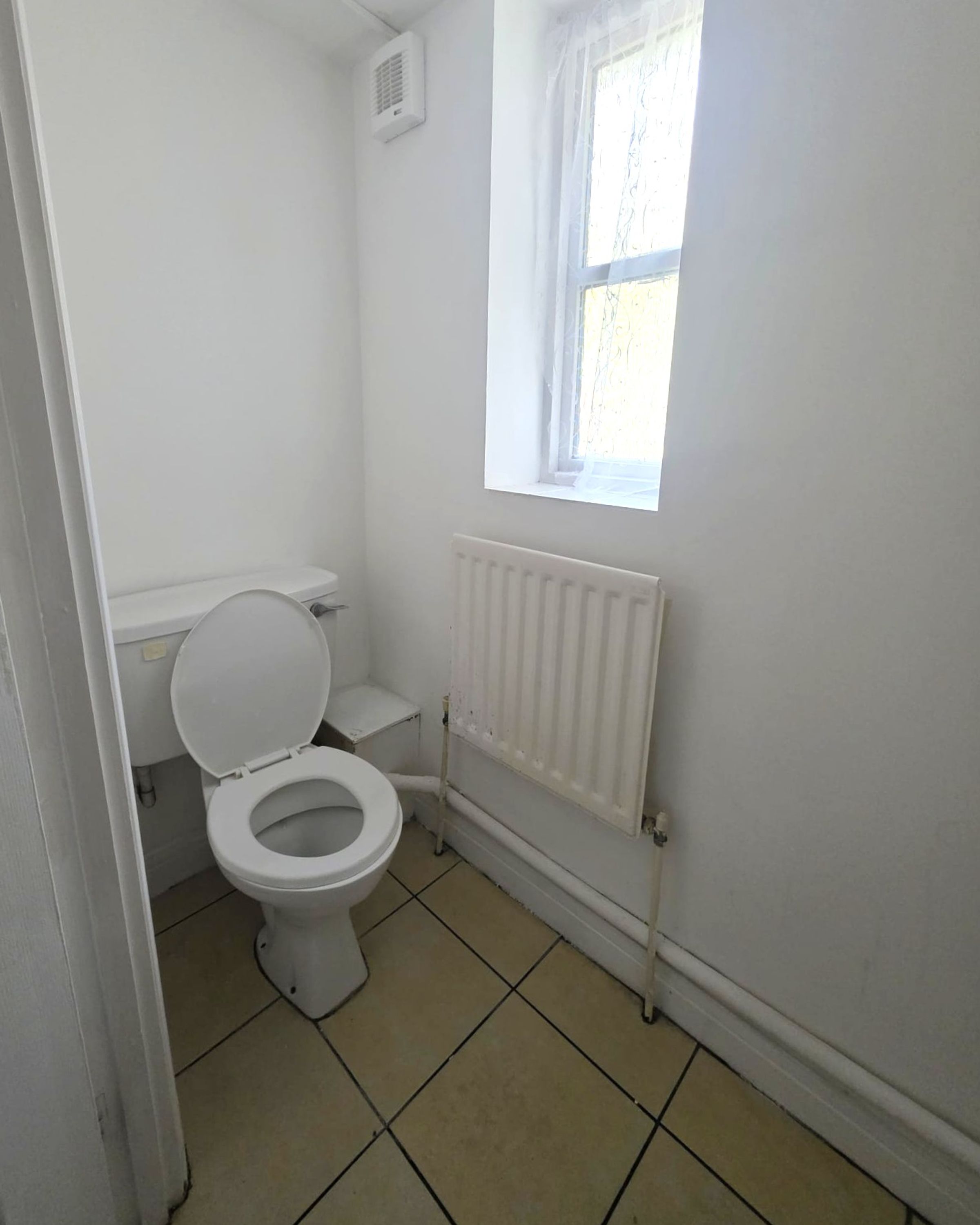 House Covelees Wall in Greater London