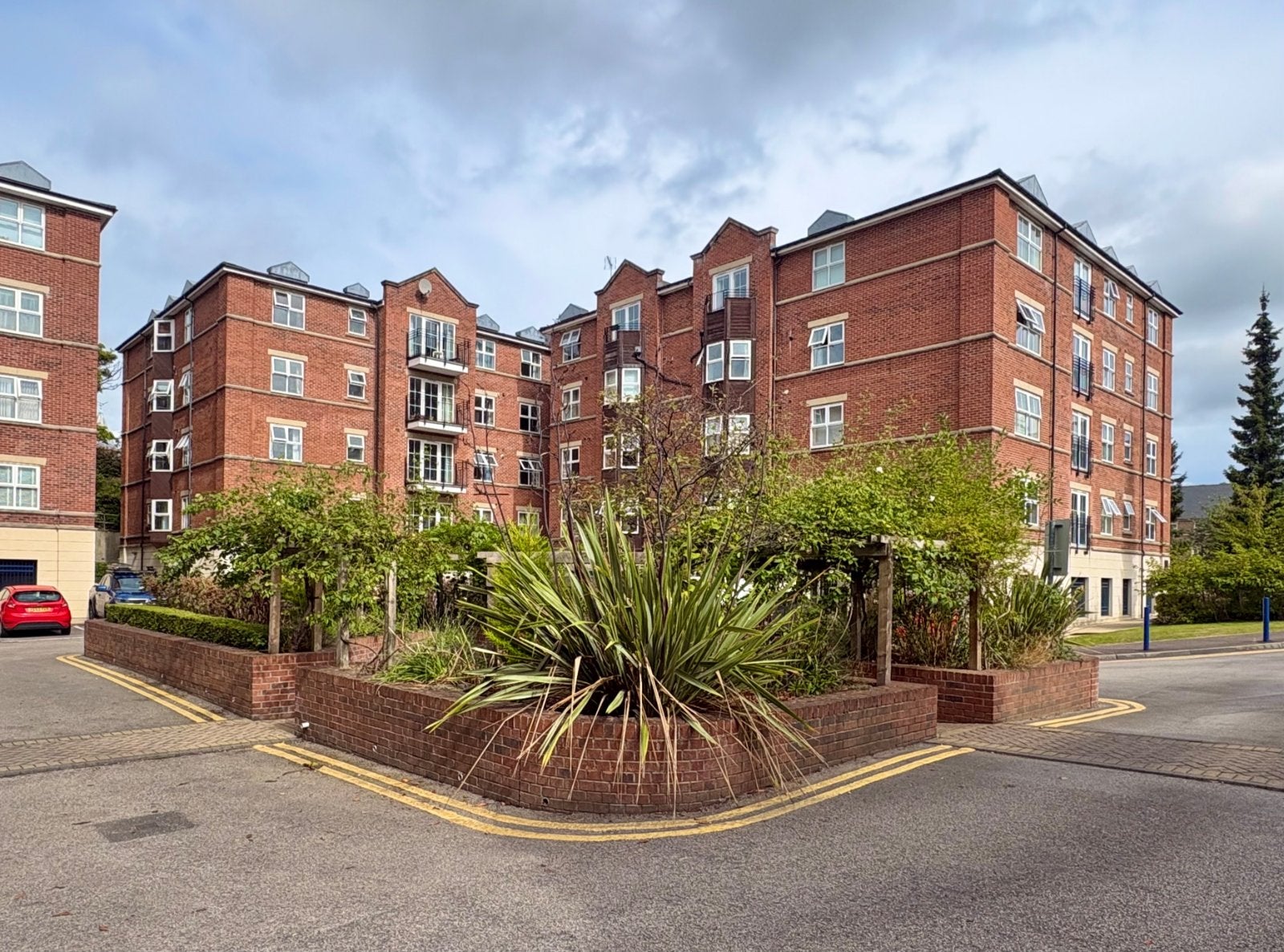 Flat Carisbrooke Road in Leeds