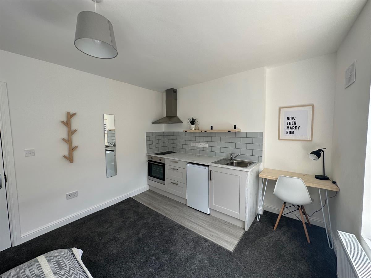 Flat Prebend Street in Bedford