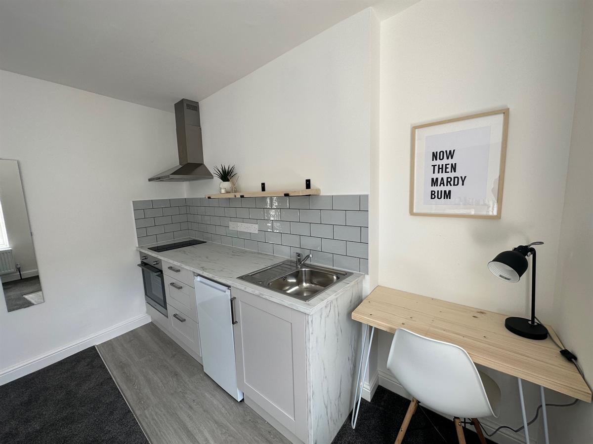 Flat Prebend Street in Bedford