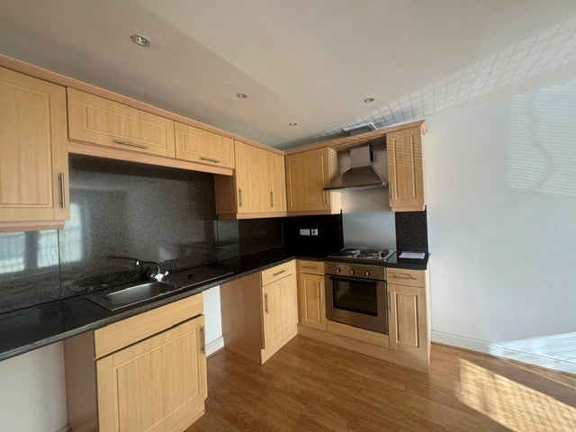 Flat Grasmere Street in Leigh