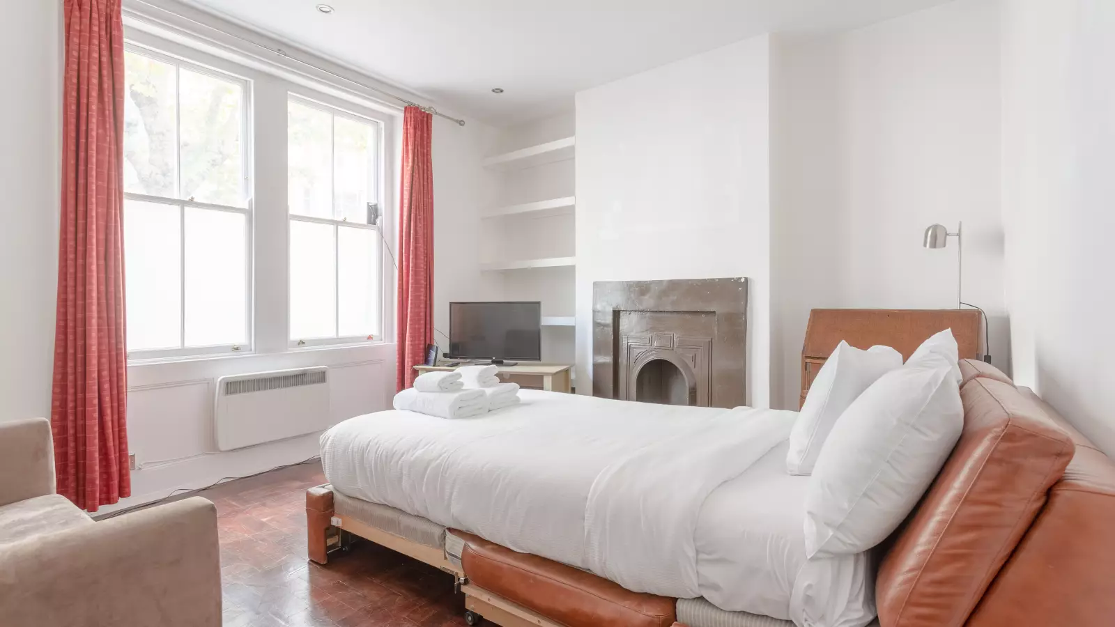 Flat Iliffe Yard in Greater London