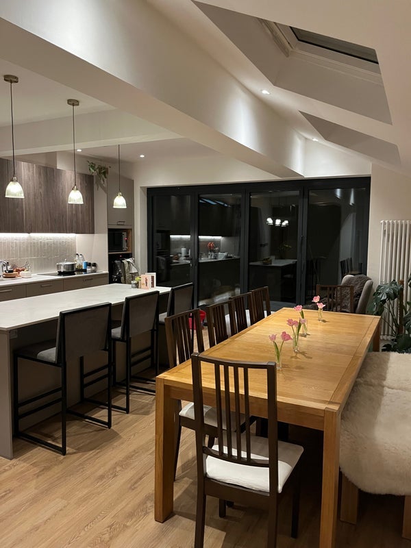 Room Downton Avenue in Greater London