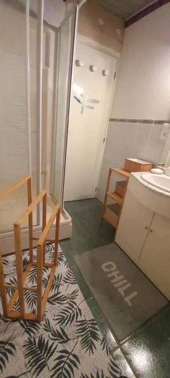 Room Rue des Bessougnières in Sainte-Eulalie