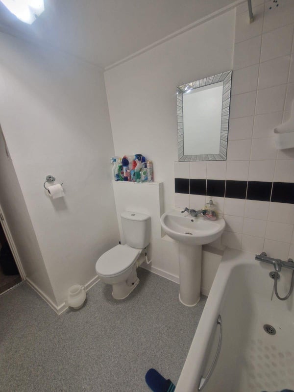 Room Ravenscroft Street in Greater London