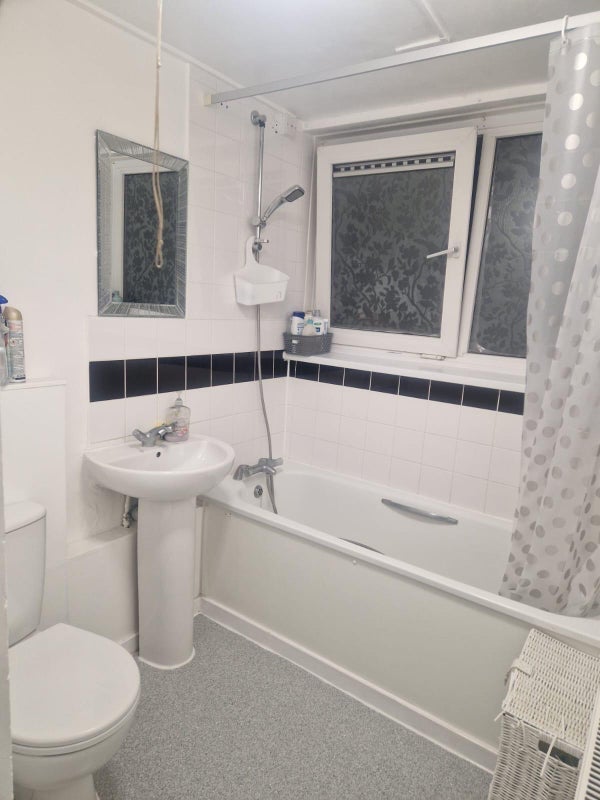 Room Ravenscroft Street in Greater London