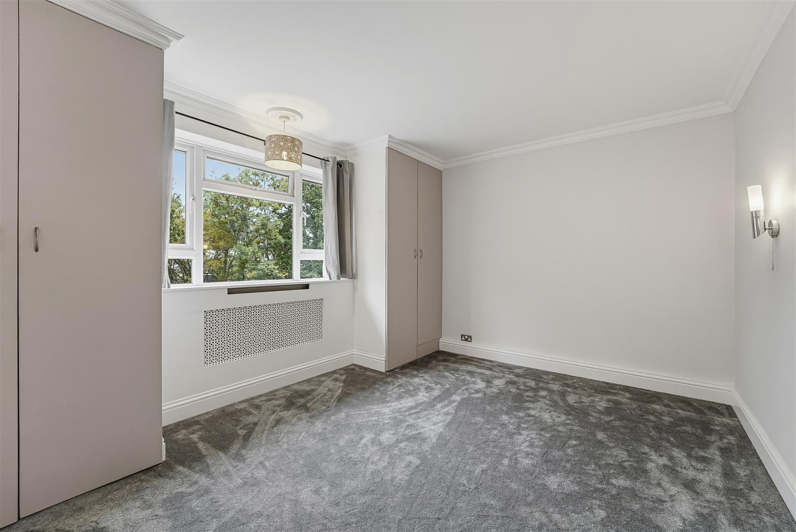 Flat West Barnes Lane in Greater London