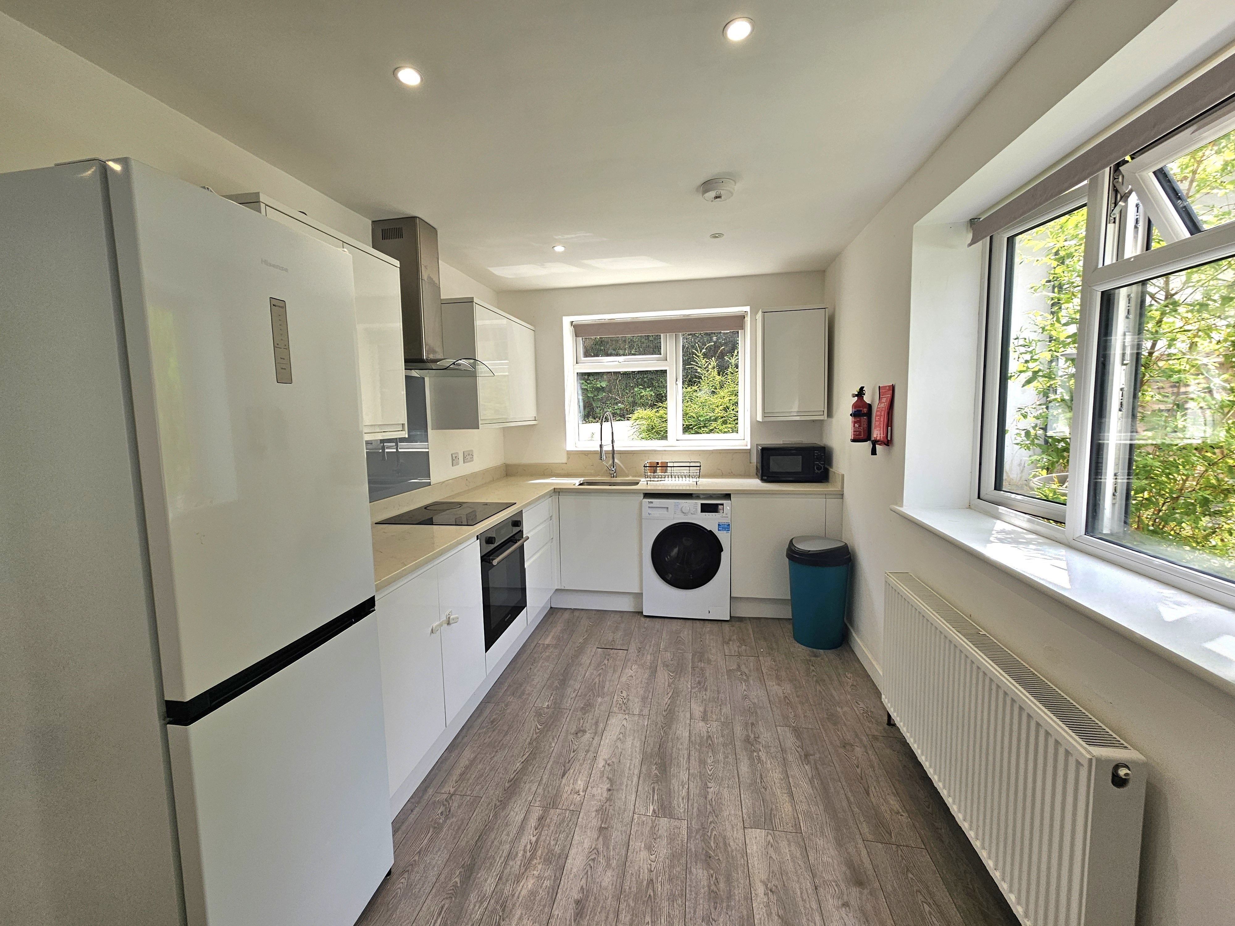 Flat Rowley Road in Torquay