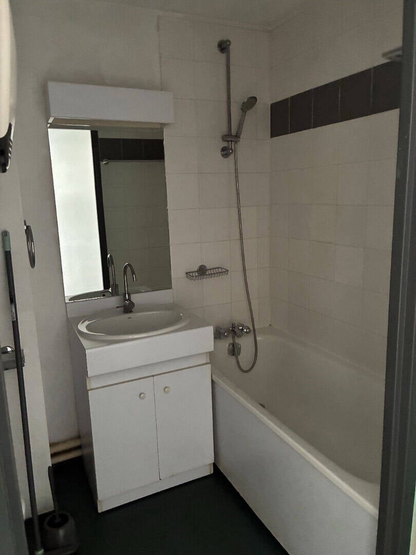 Chambre Avenue Roger Salengro à Villeurbanne