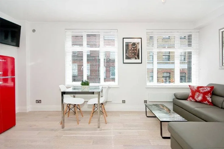 Flat Greek Street in City of Westminster