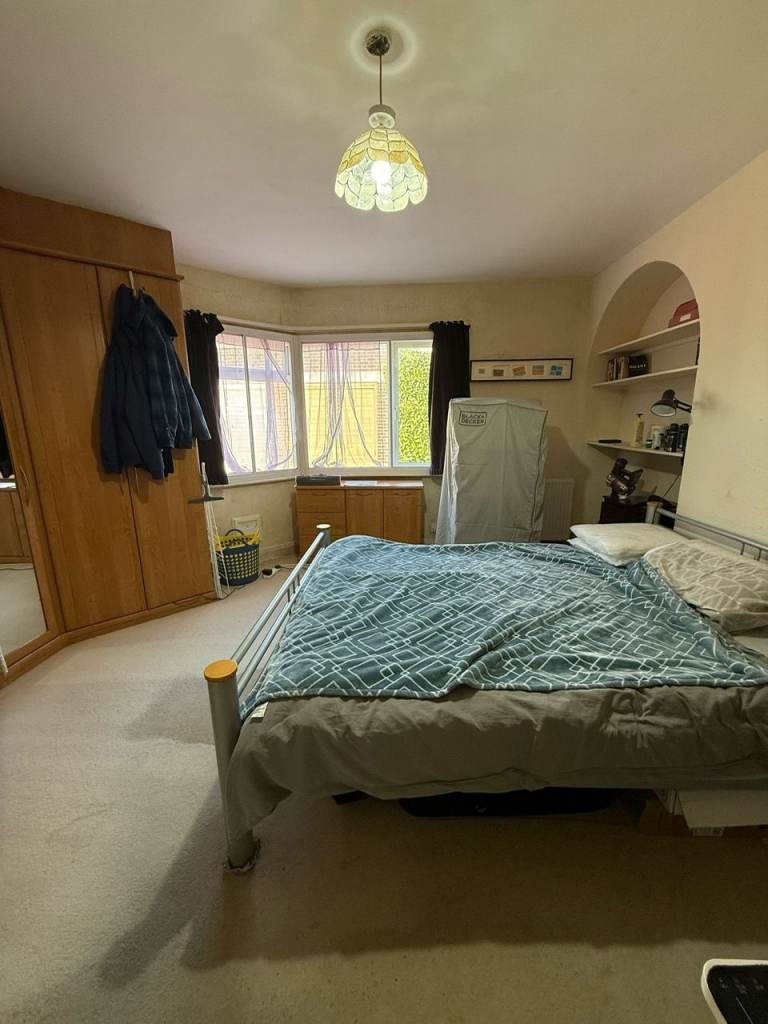 Flat Oakley Close in Greater London