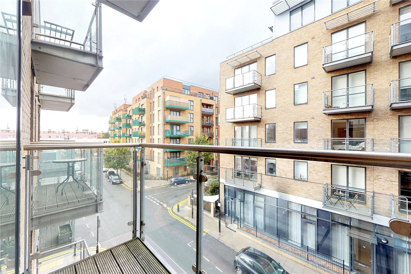 Flat Yeo Street in Greater London
