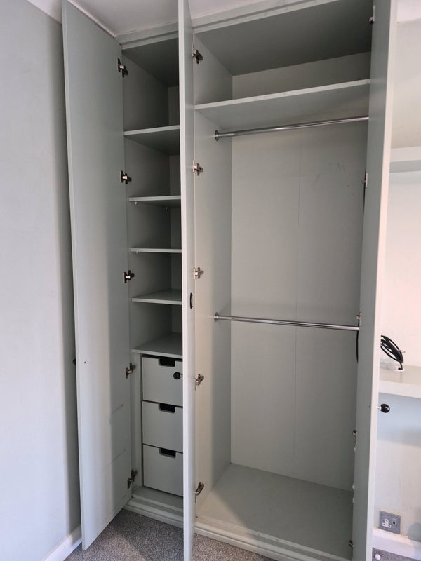 Room Selsdon Avenue in Greater London
