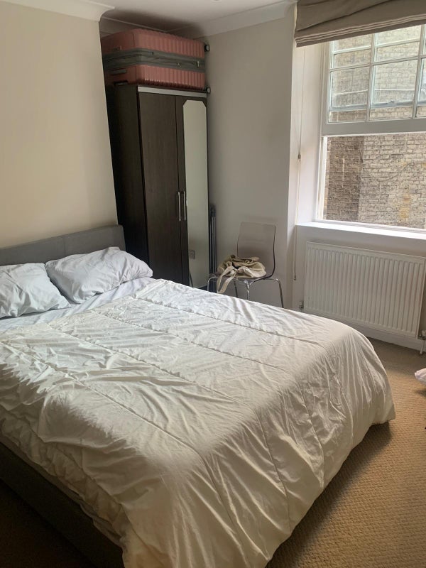 Flat Pater Street in Greater London