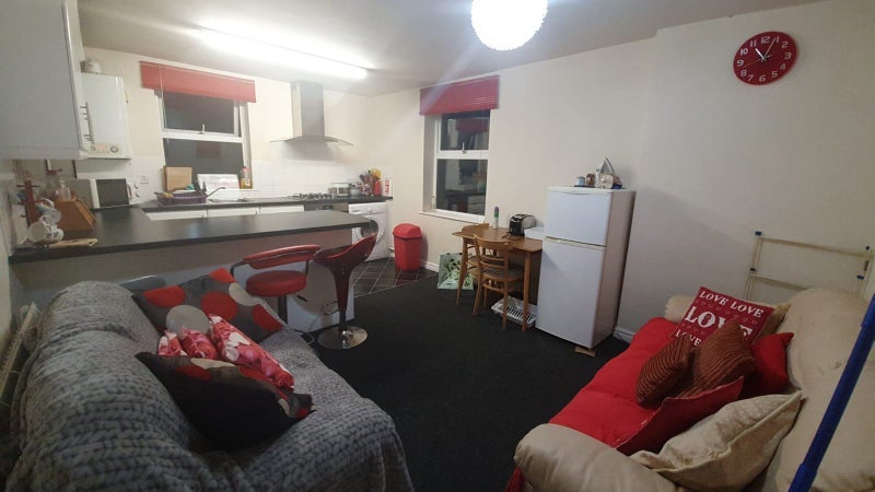 Room Infirmary Road in Sheffield