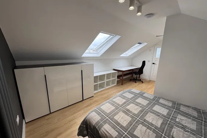 Room High Road in Nottingham