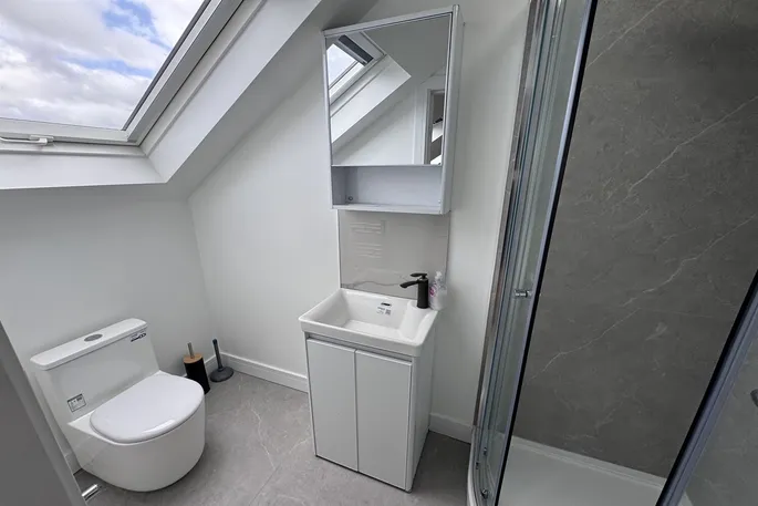 Room High Road in Nottingham