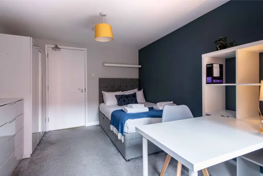 Room Malin Hill in Nottingham