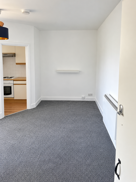Flat Kidbrooke Park Road in London