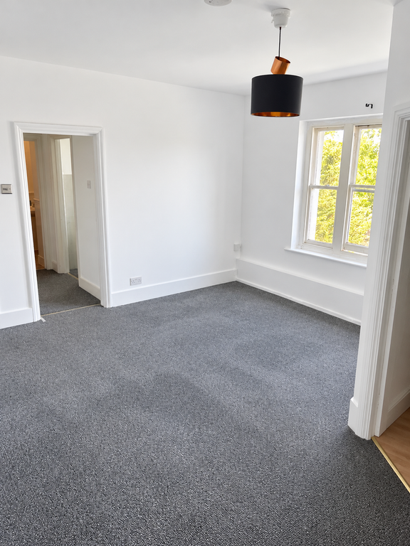 Flat Kidbrooke Park Road in London