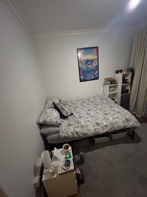 Room Pembury Road in Greater London