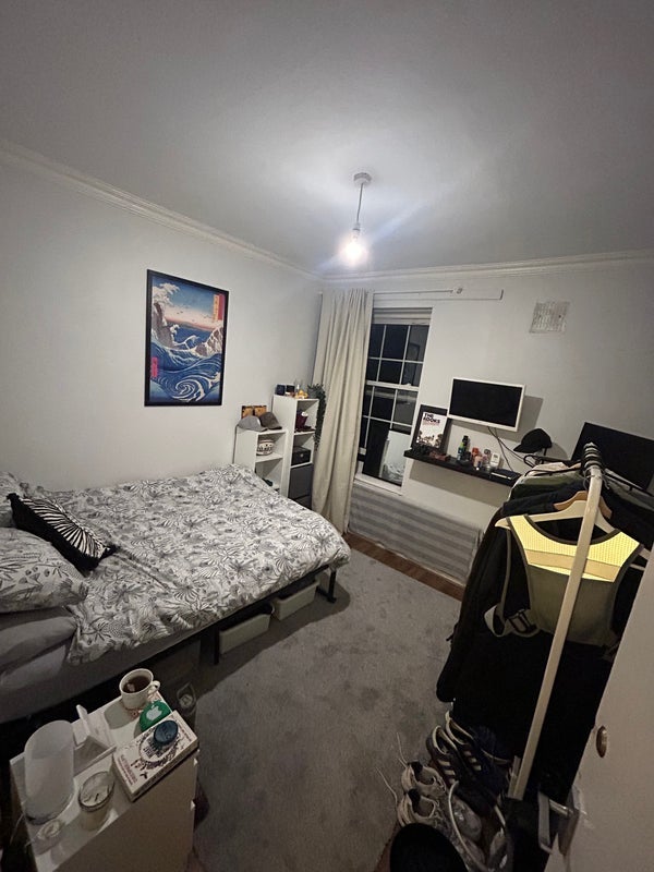 Room Pembury Road in Greater London